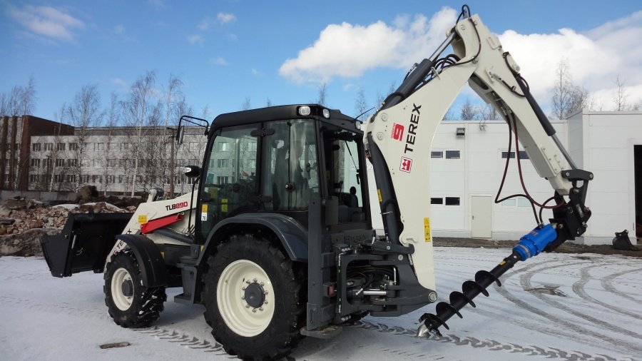 Ace погрузчик. Terex tlb890. Экскаватор погрузчик Терекс 890. Terex TLB 825-RM. Terex GB TLB 990 PM.